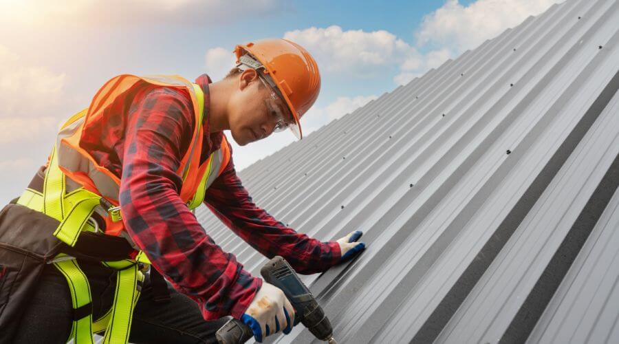 Professional gutter cleaning in Cedar Grove, WV